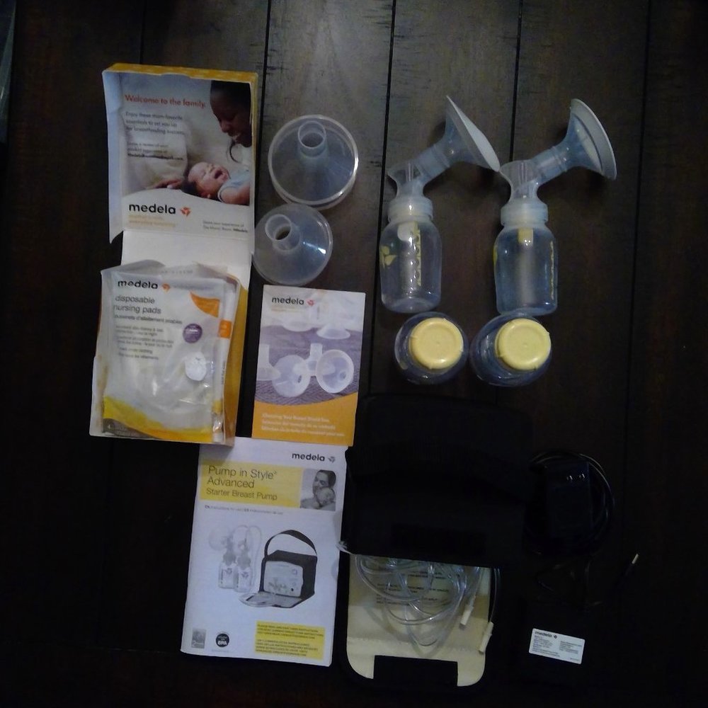 Medela Pump in Style Advanced Starter Kit + Extras